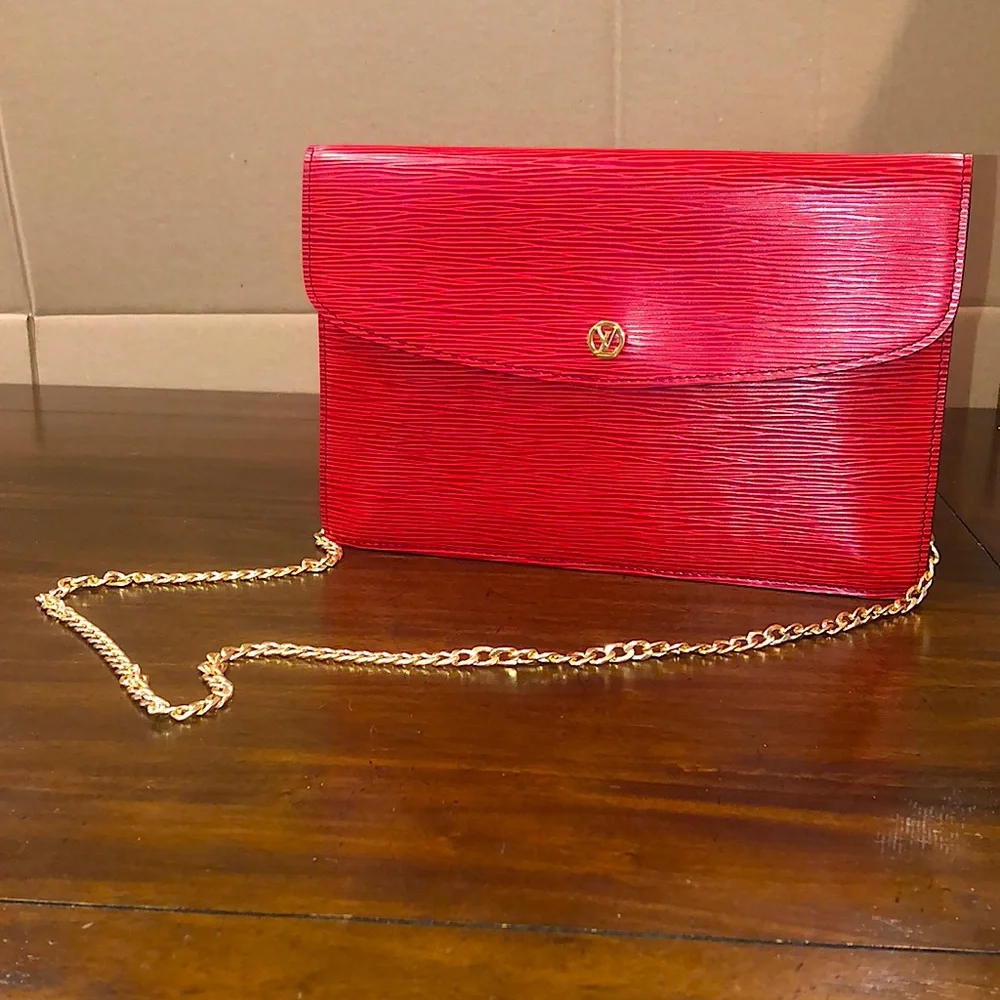 LOUIS VUITTON Red Epi Leather Clutch Crossbody and Shoulder Bag GM size
